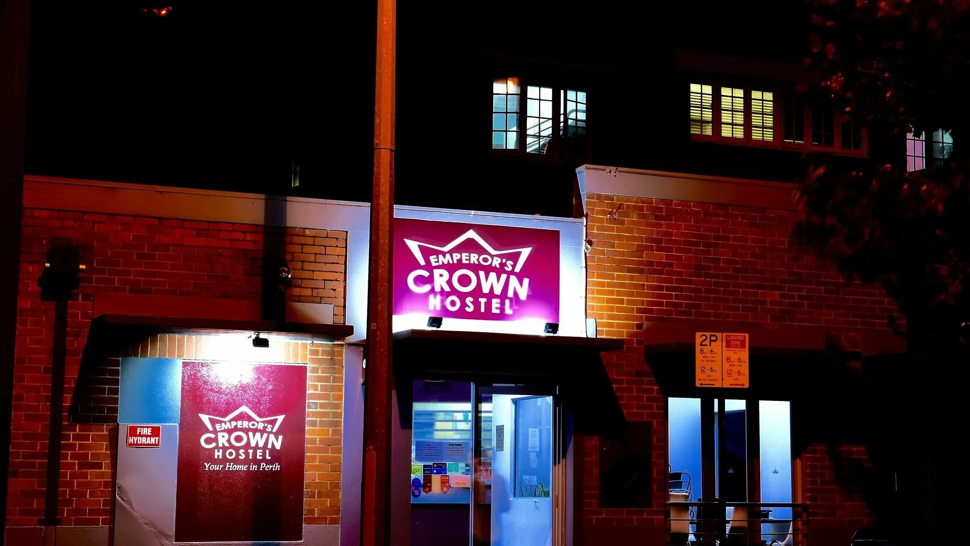 The Emperors Crown Hostel Valid Passport Required To Check In 0*, Perth Australia